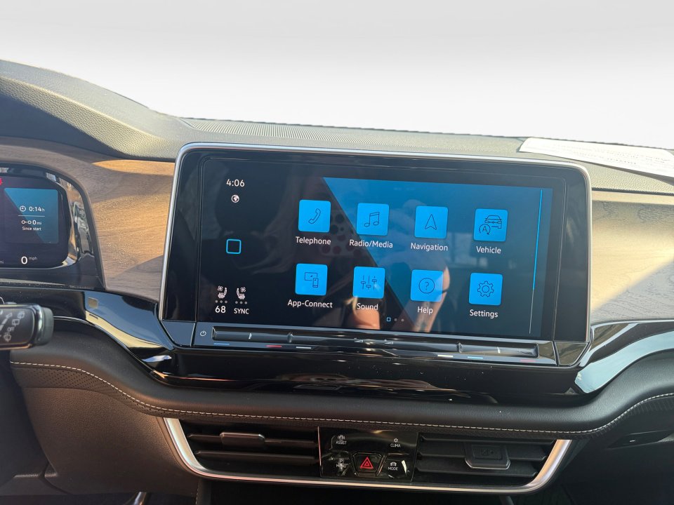 Used 2024 Volkswagen Atlas SE image 21