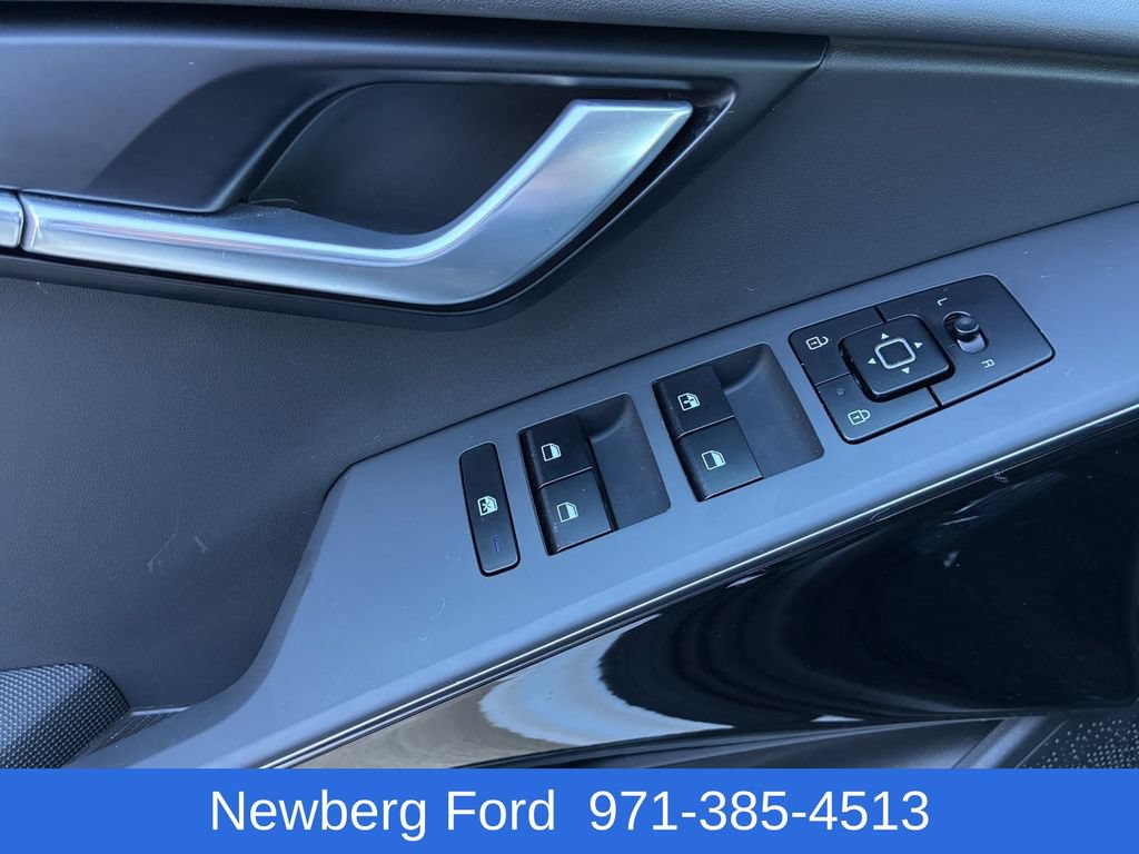 Used 2024 Kia Niro EX FWD image 13