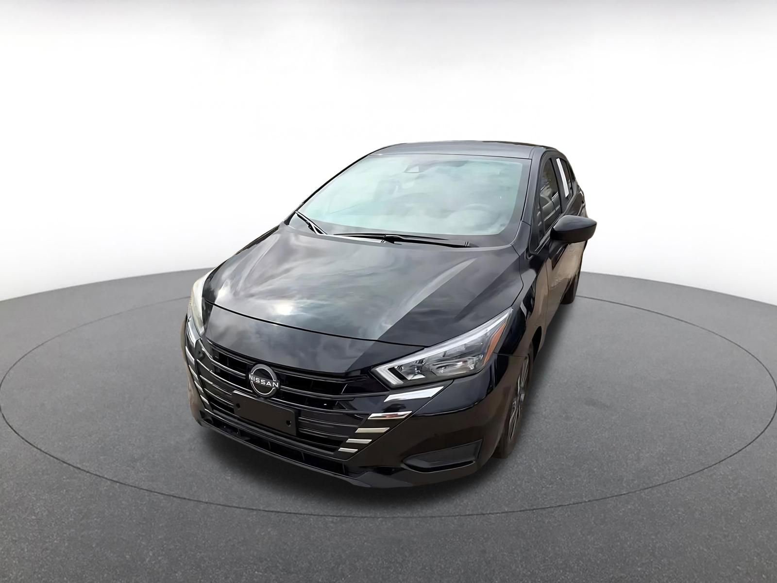 Used 2025 Nissan Versa SV FWD image 7
