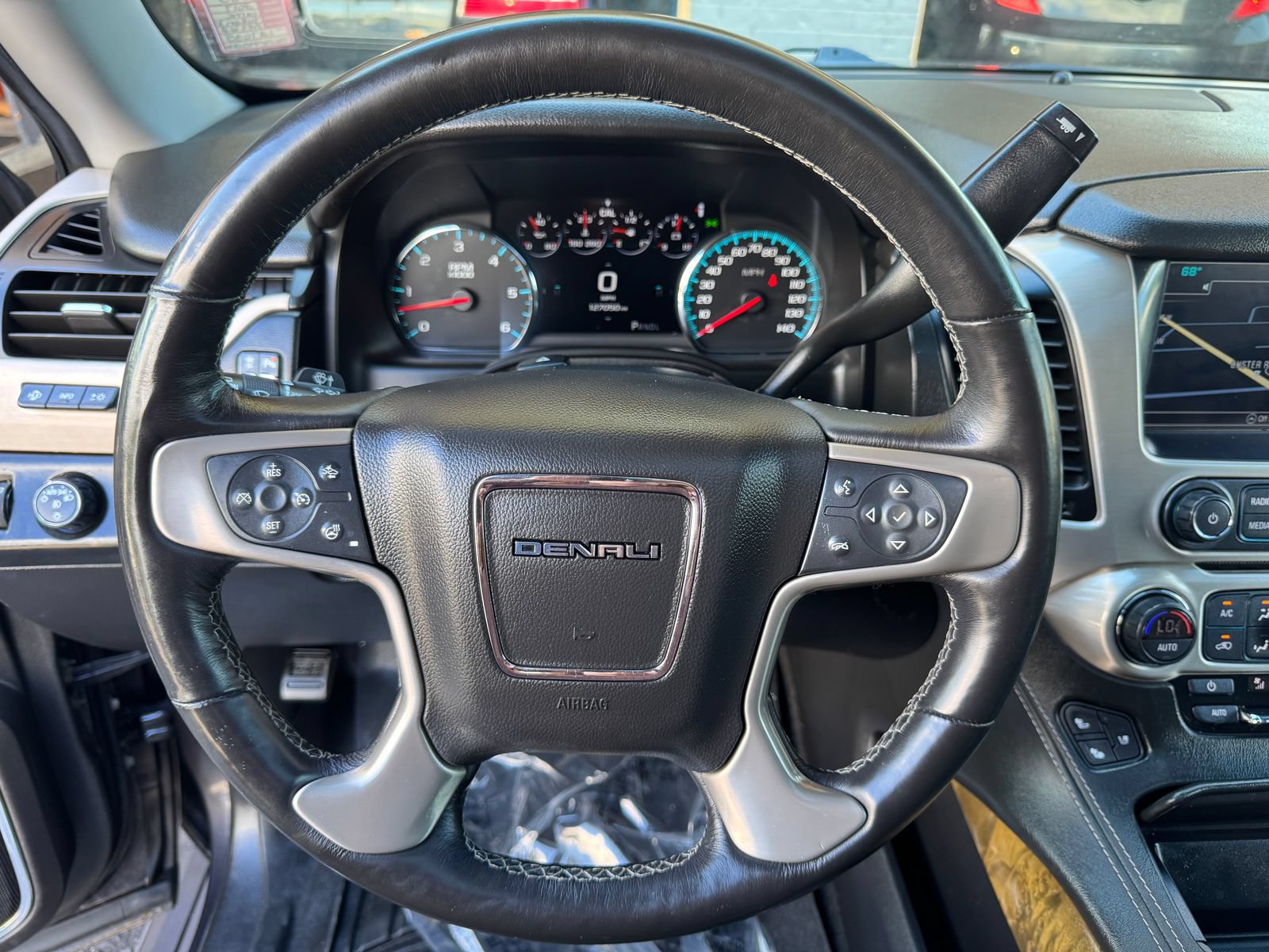 Used 2017 GMC Yukon XL Denali w/ Open Road Package AWD/4WD image 31