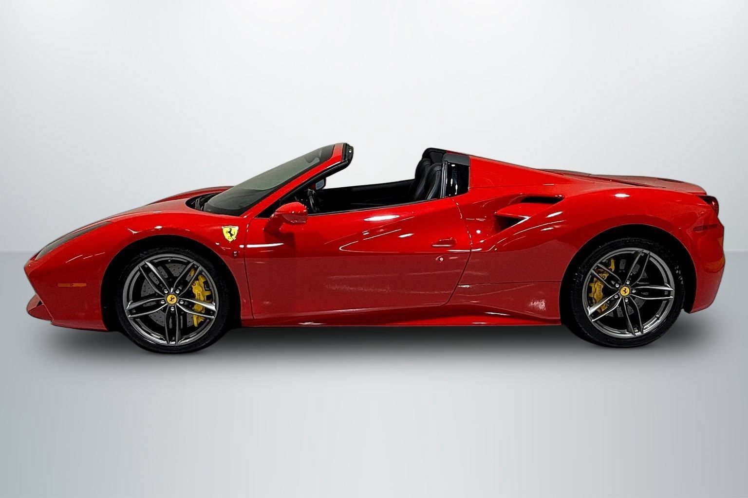 Used 2018 Ferrari 488 Spider RWD image 8