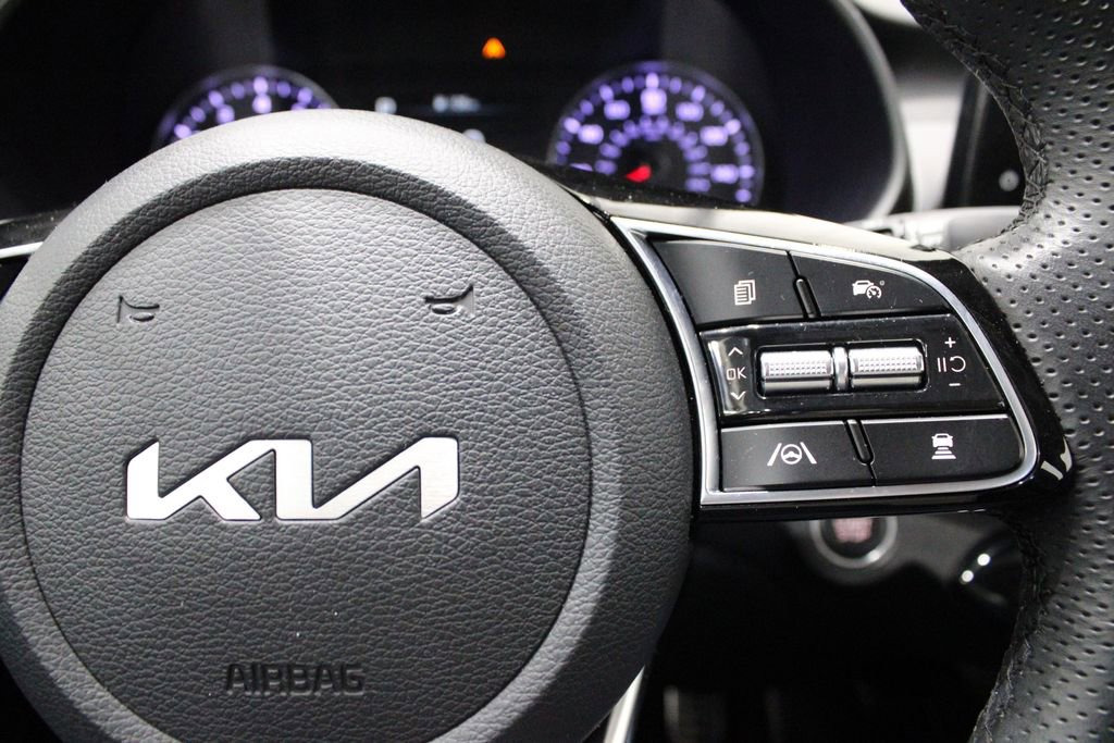 Used 2022 Kia Forte GT-Line w/ GT-Line Premium Package image 23