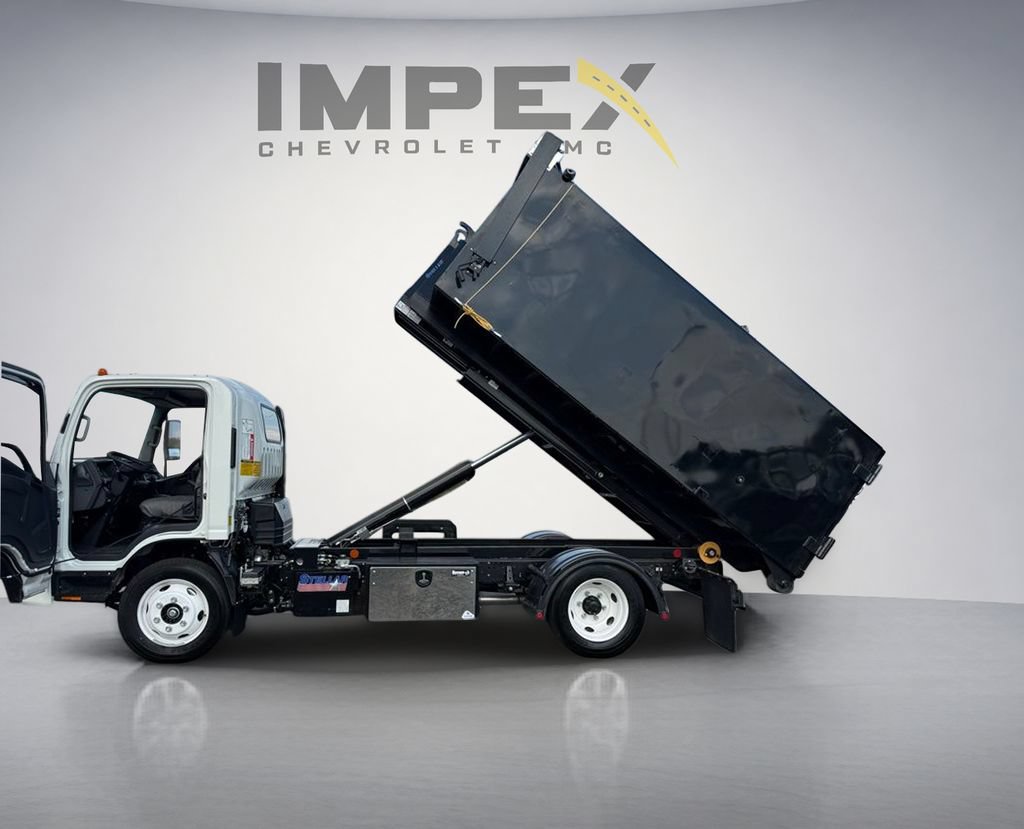 Used 2024 Chevrolet Low Cab Forward RWD image 3