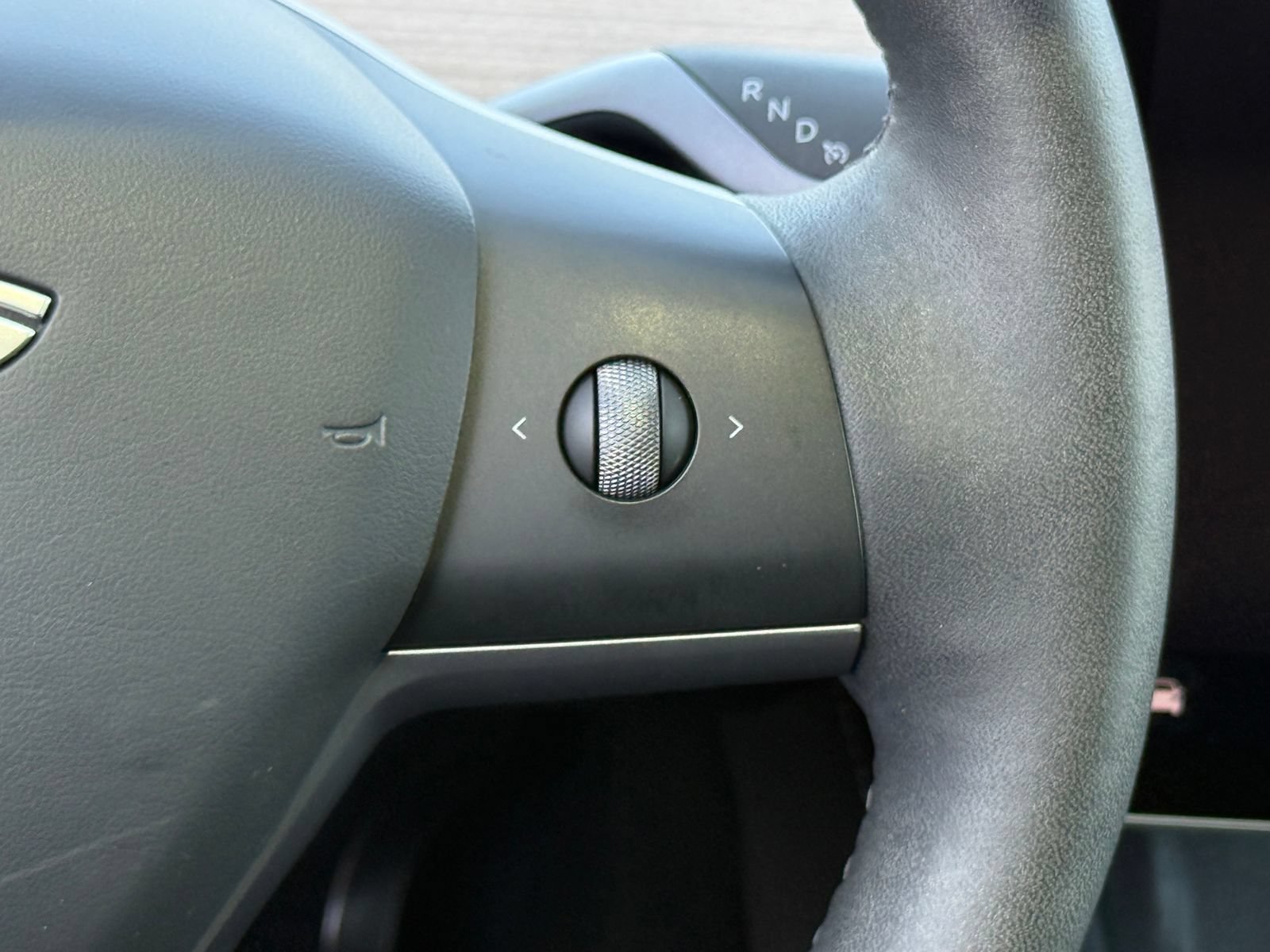 Used 2024 Tesla Model Y Long Range AWD/4WD image 16