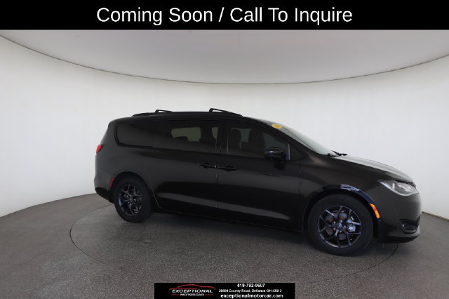 Used 2020 Chrysler Pacifica Touring-L Plus FWD image 25