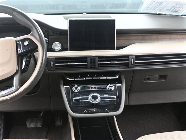 Used 2022 Lincoln Corsair Reserve w/ Equipment Group 201A image 25