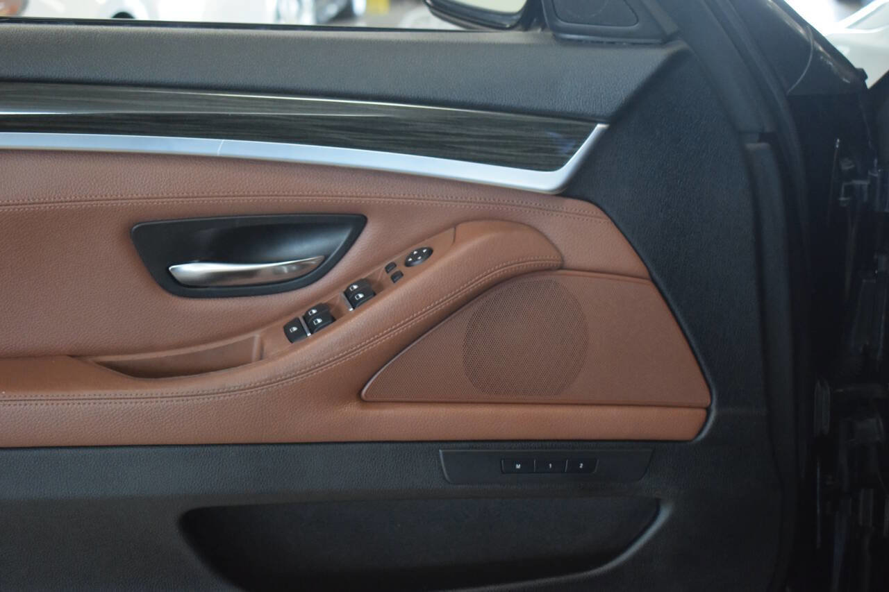 Used 2013 BMW 528i Sedan RWD image 40