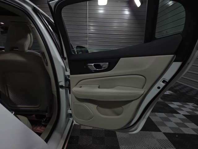 Used 2022 Volvo S60 T8 R-Design Expression w/ Advanced Package image 34