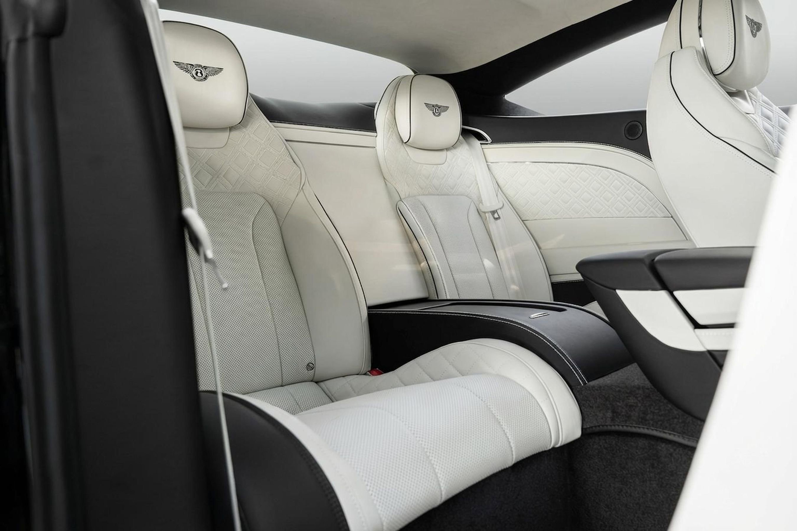 Used 2023 Bentley Continental GT Azure AWD/4WD image 17