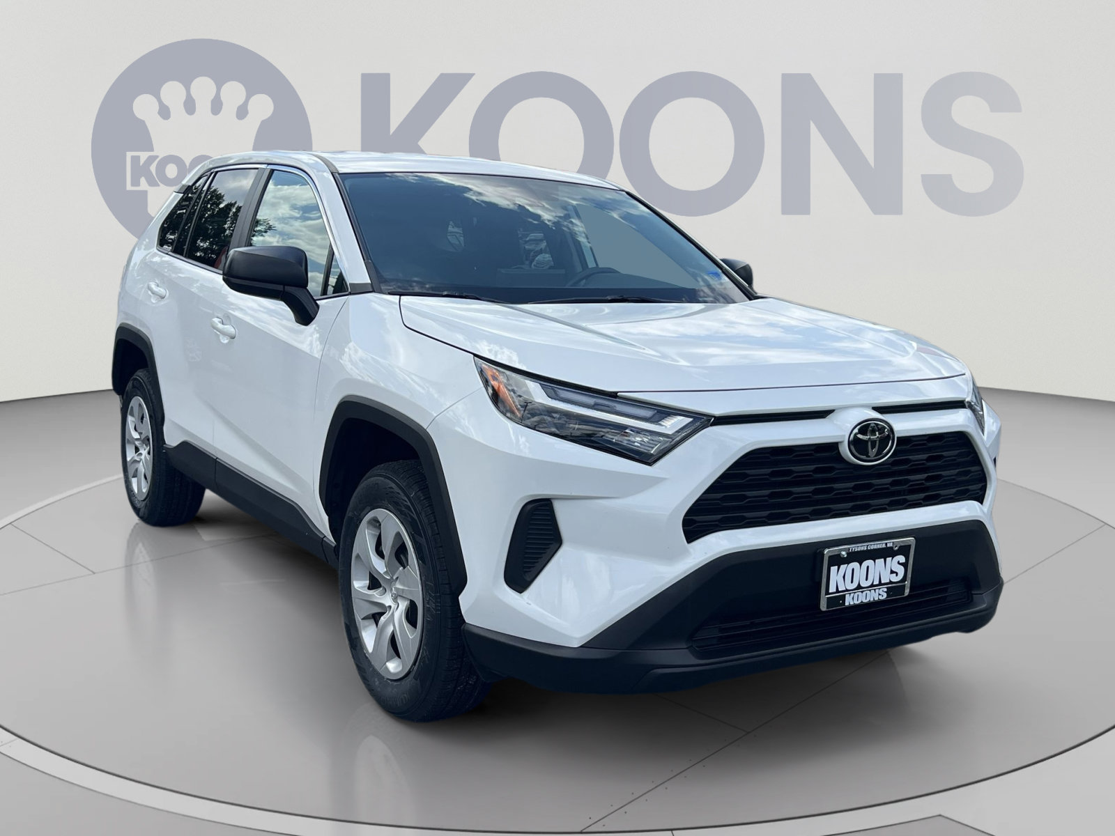 Used 2025 Toyota RAV4 LE AWD/4WD image 10