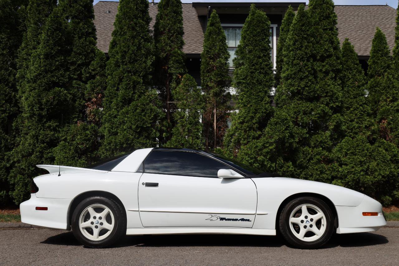 Used 1994 Pontiac Firebird Coupe RWD image 4