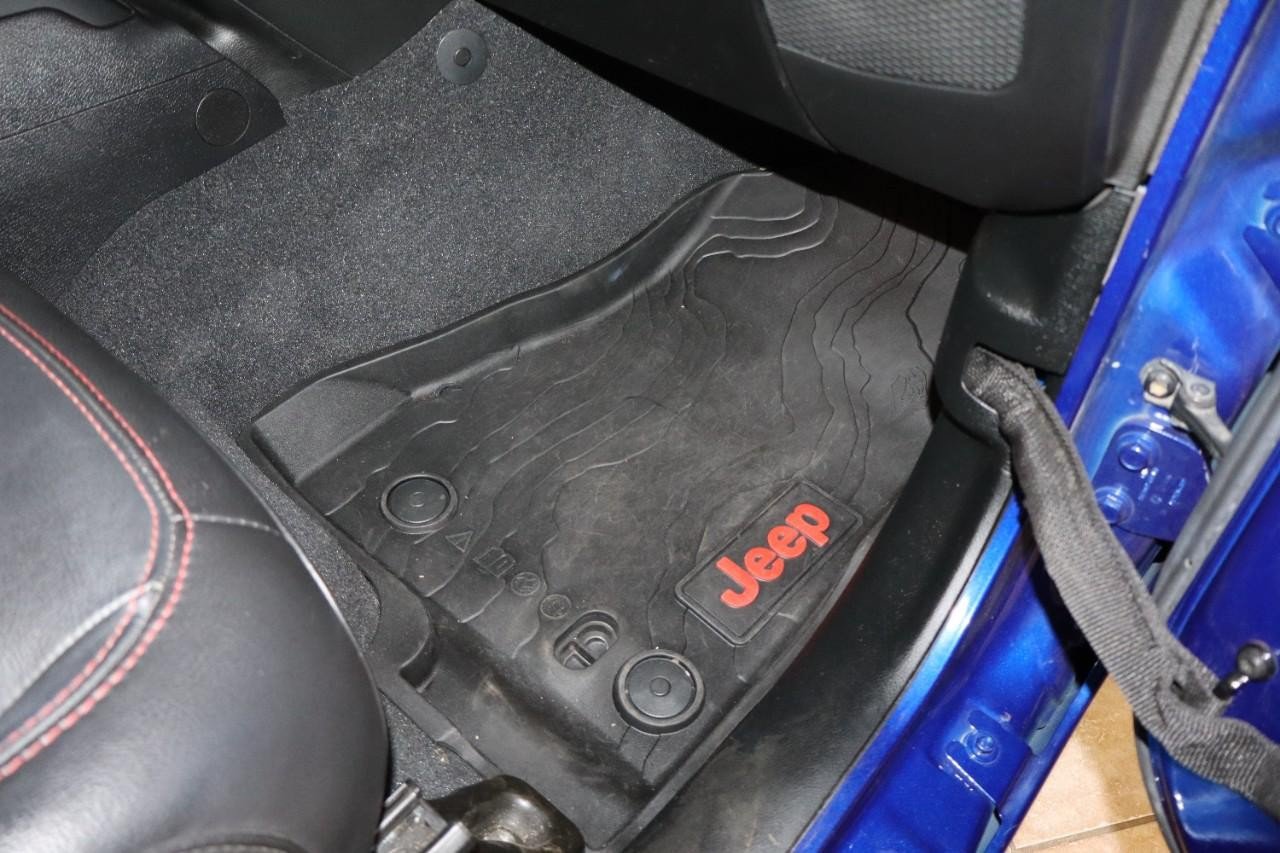 Used 2020 Jeep Wrangler Unlimited Rubicon AWD/4WD image 36