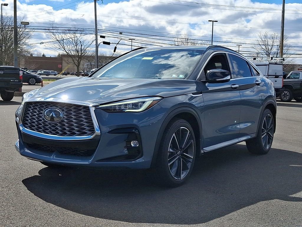 Used 2025 INFINITI QX55 Essential image 3