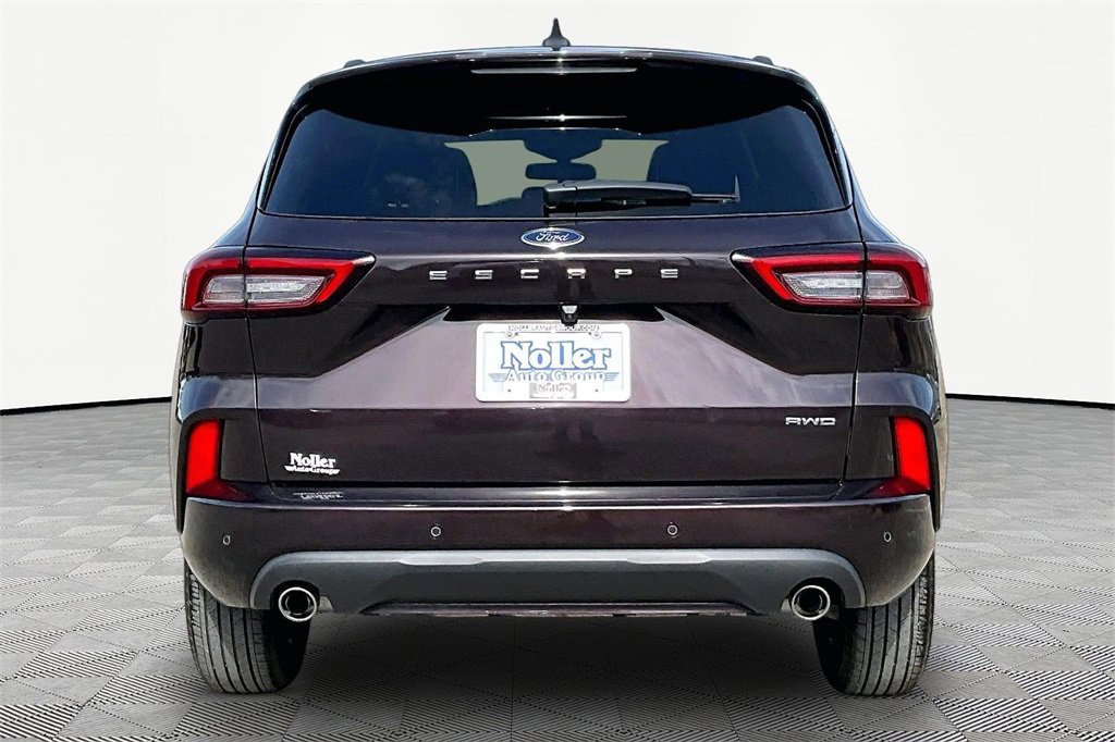 Certified 2023 Ford Escape ST-Line w/ Tech Pack #1 image 4