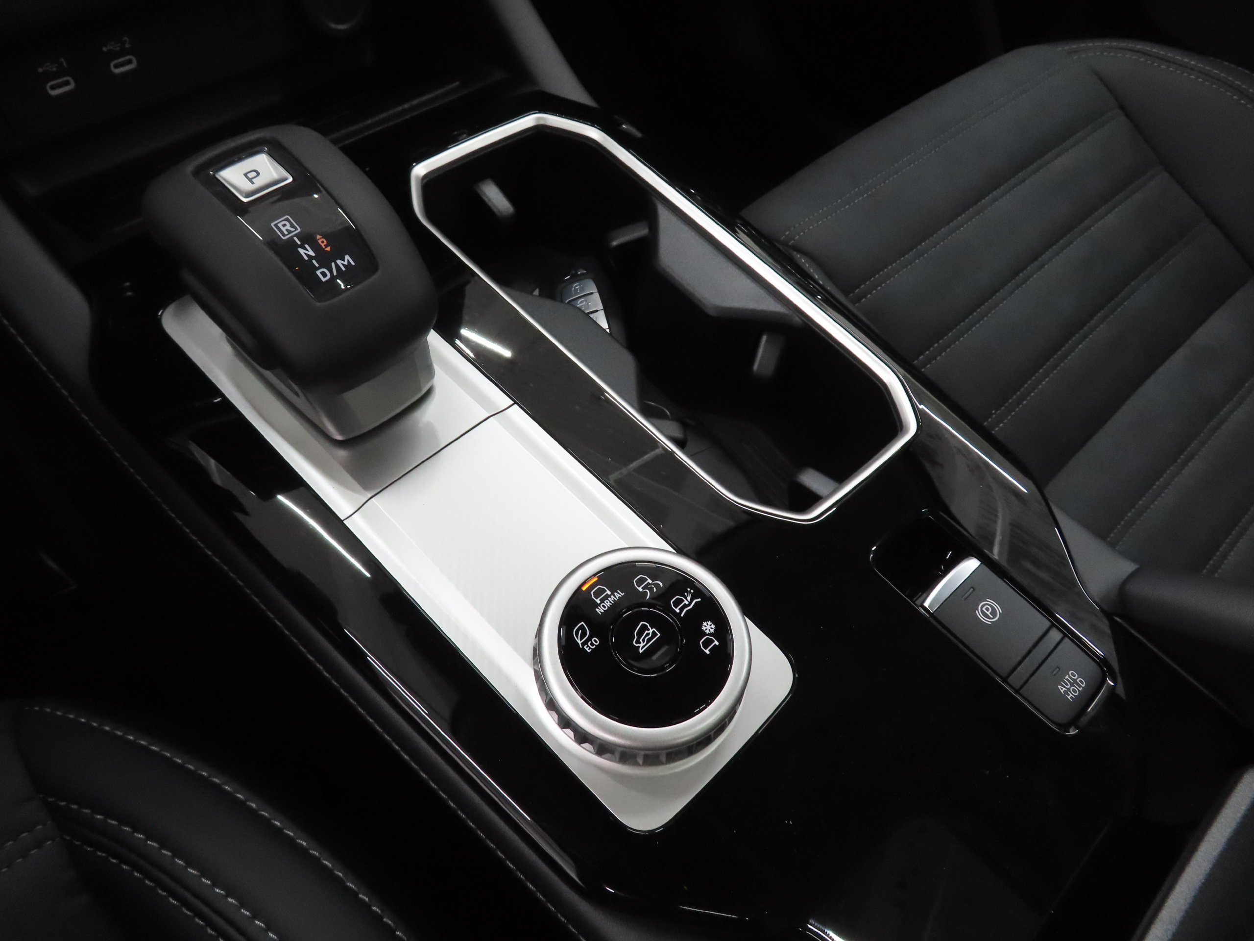 New 2026 Mitsubishi Outlander SE FWD image 15