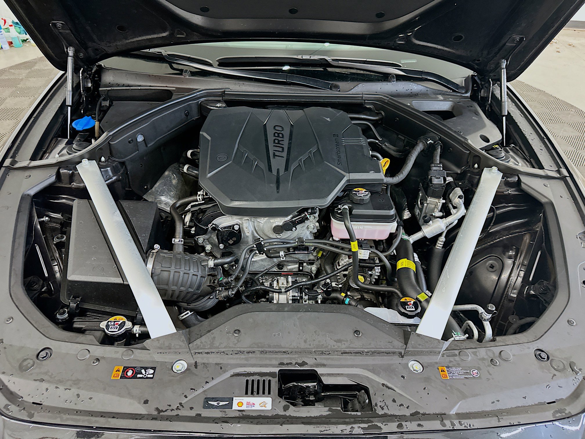 Used 2025 Genesis G70 2.5T image 34