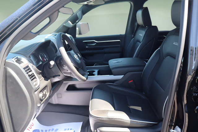 New 2026 RAM 1500 Laramie AWD/4WD image 13