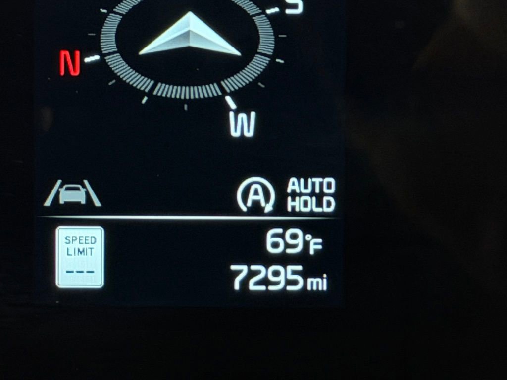 Used 2025 Kia Sportage EX image 15