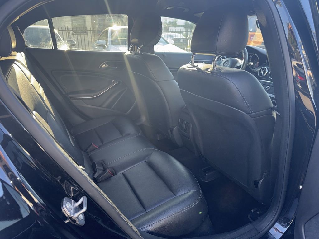 Used 2018 Mercedes-Benz GLA 250 w/ AMG Line Exterior image 12