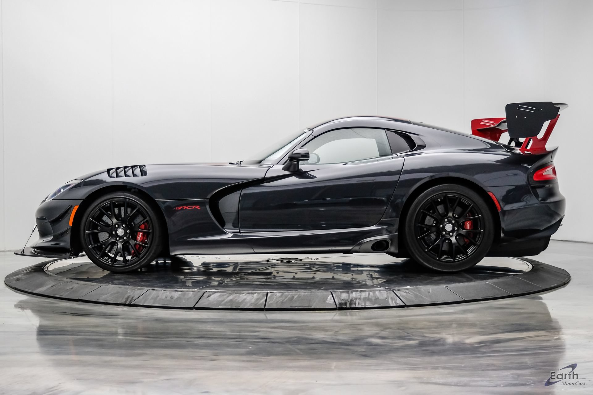 Used 2017 Dodge Viper ACR w/ Extreme Aero Package RWD image 8