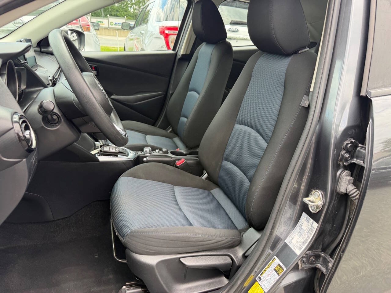 Used 2020 Toyota Yaris LE FWD image 8