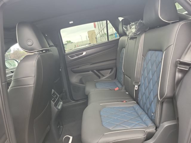 New 2026 Volkswagen Atlas Cross Sport SEL Premium R-Line AWD/4WD image 9