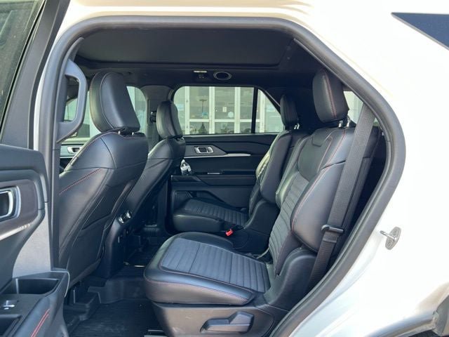 Used 2025 Ford Explorer ST-Line w/ Premium Package AWD/4WD image 19
