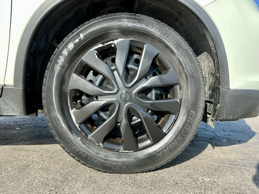 Used 2017 Nissan Rogue S image 20