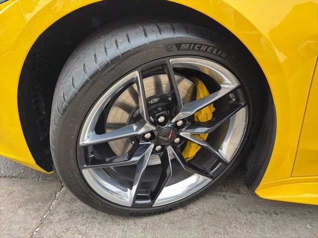 Used 2026 Chevrolet Corvette Z06 w/ Chrome Exterior Badge Package RWD image 9