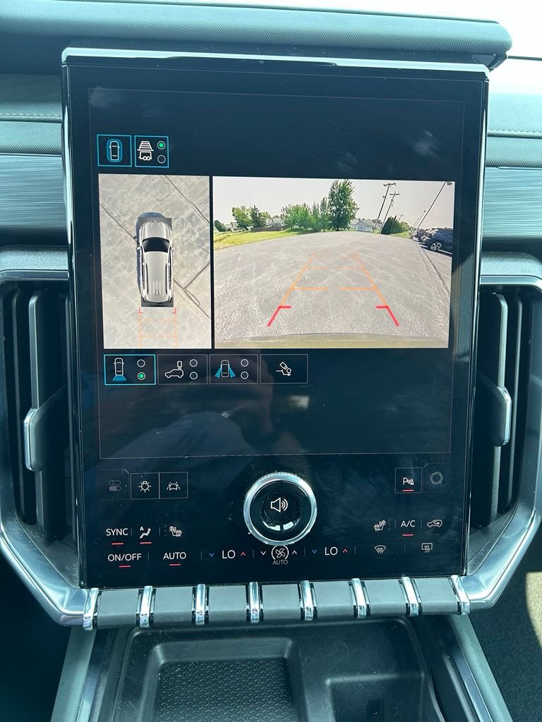 Used 2025 GMC Acadia AT4 AWD/4WD image 22