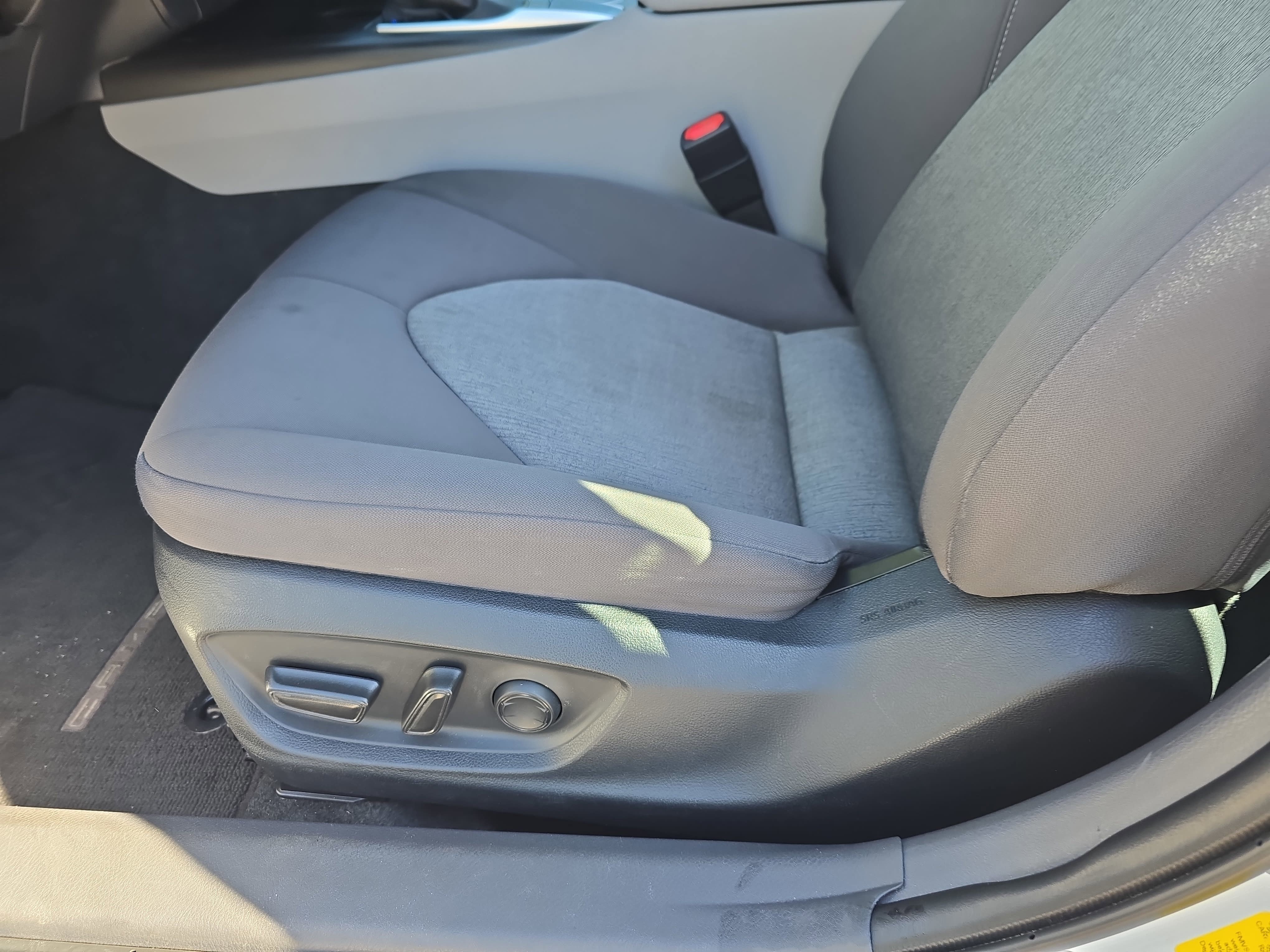 Used 2023 Toyota Camry LE FWD image 27