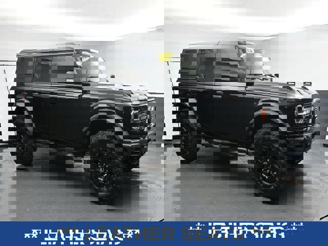 Used 2024 Ford Bronco Wildtrak video 3