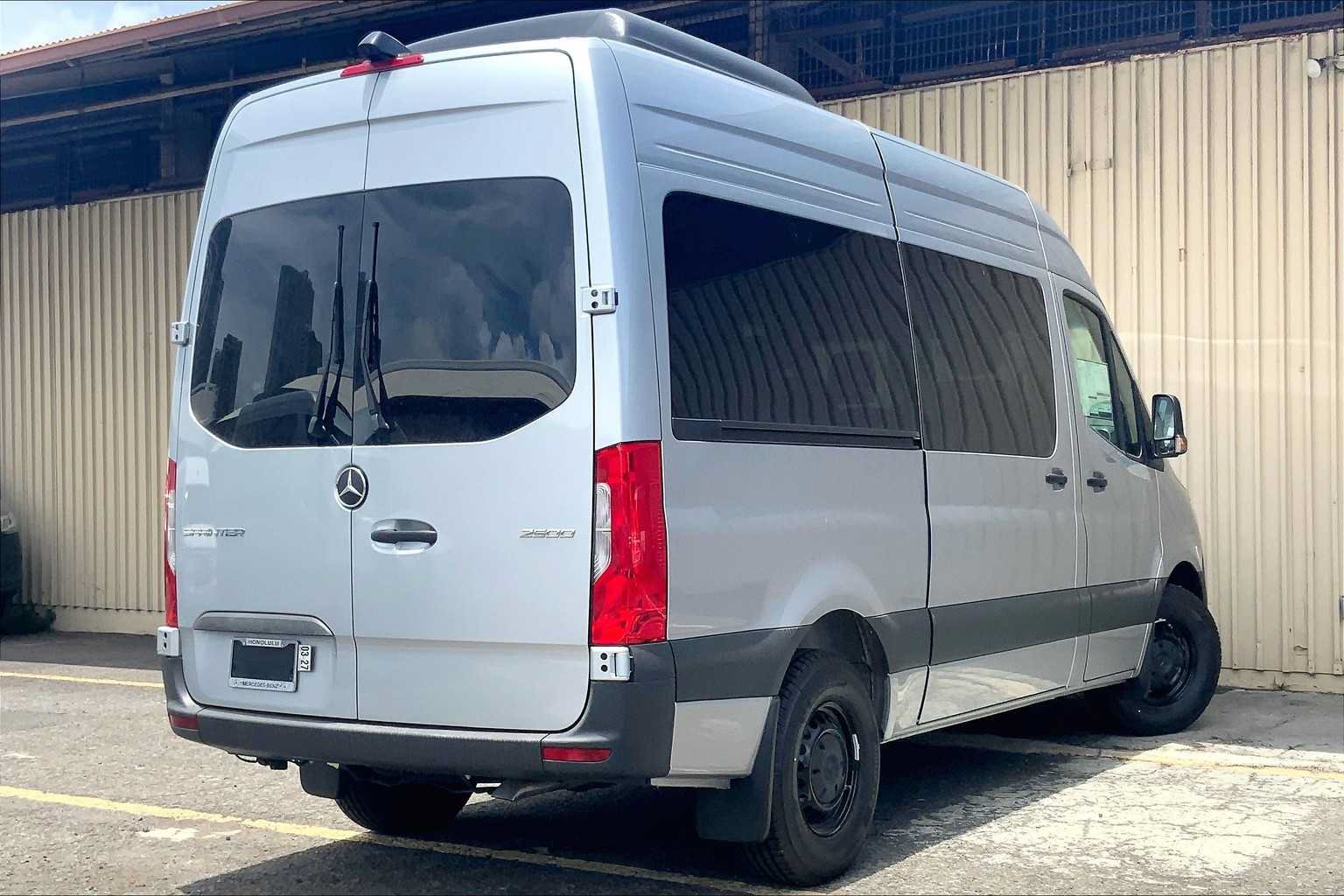 Used 2025 Mercedes-Benz Sprinter 2500 image 7