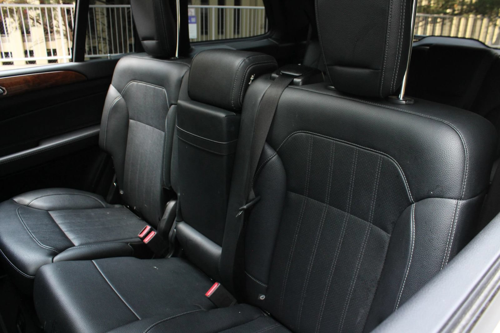 Used 2018 Mercedes-Benz GLS 450 4MATIC w/ Premium Package image 18