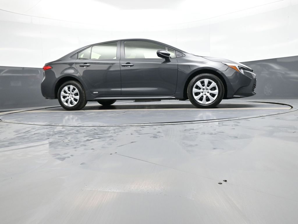 Certified 2024 Toyota Corolla LE image 27