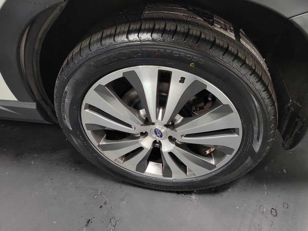 Used 2019 Subaru Ascent Premium image 11