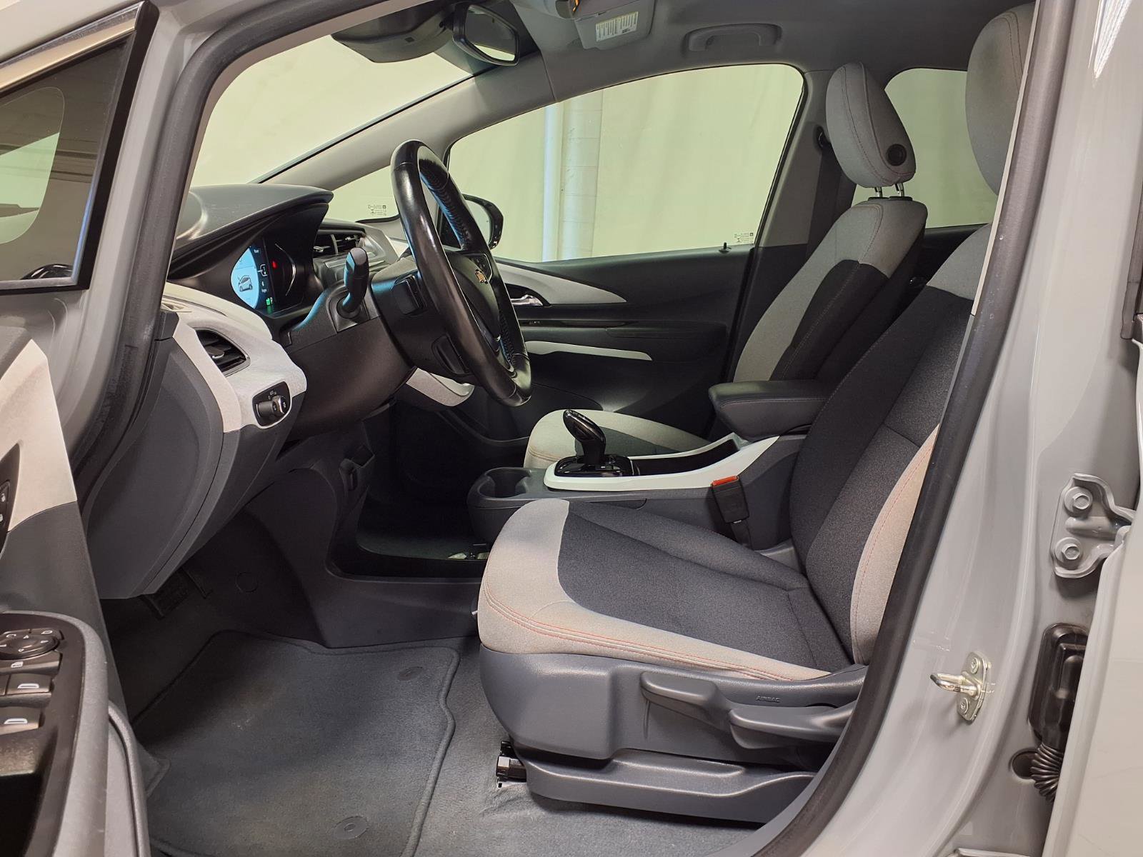 Used 2021 Chevrolet Bolt LT image 23