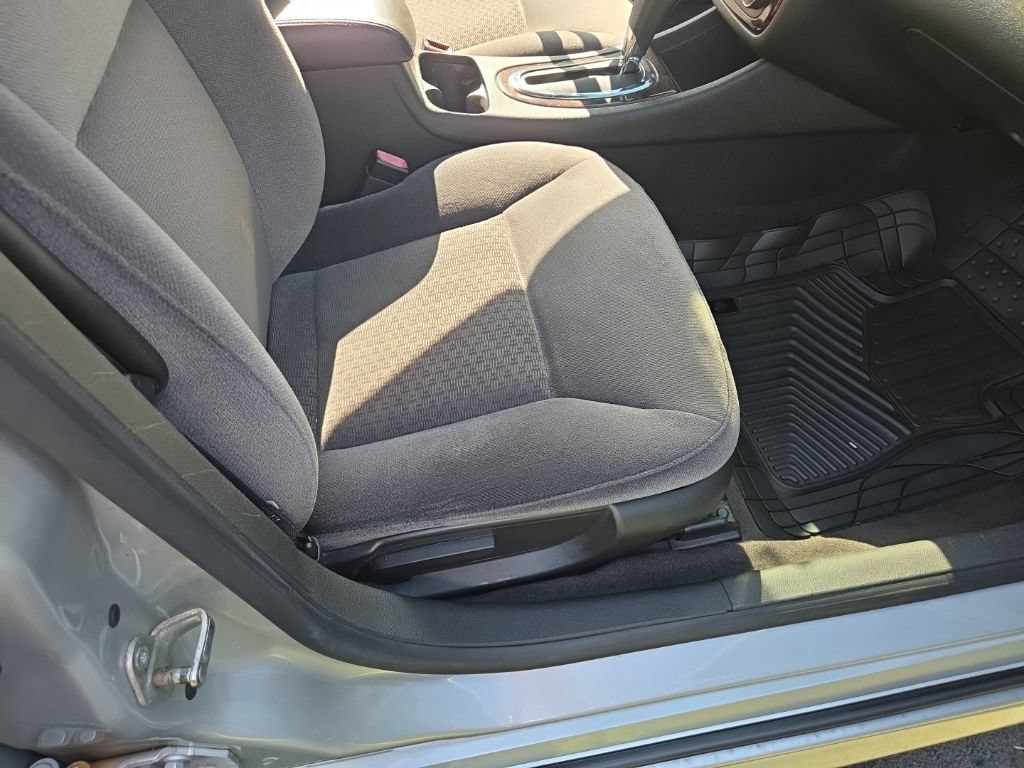 Used 2013 Chevrolet Impala LS FWD image 14