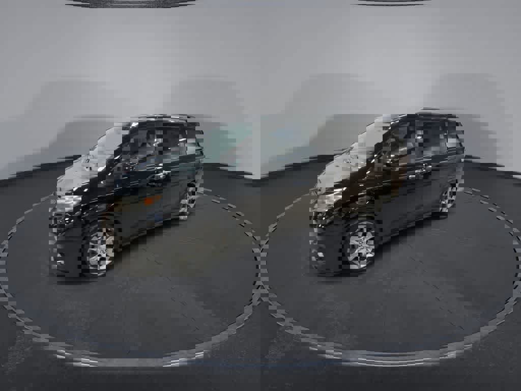 Used 2014 Toyota Sienna SE image 4