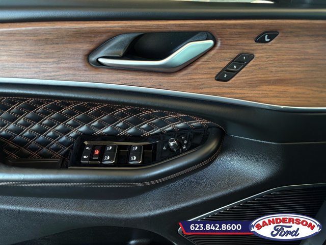 Used 2022 Jeep Grand Cherokee Summit w/ Advanced Protech Group IV AWD/4WD image 10