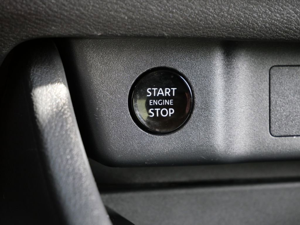 Used 2024 Nissan Rogue SV AWD/4WD image 30
