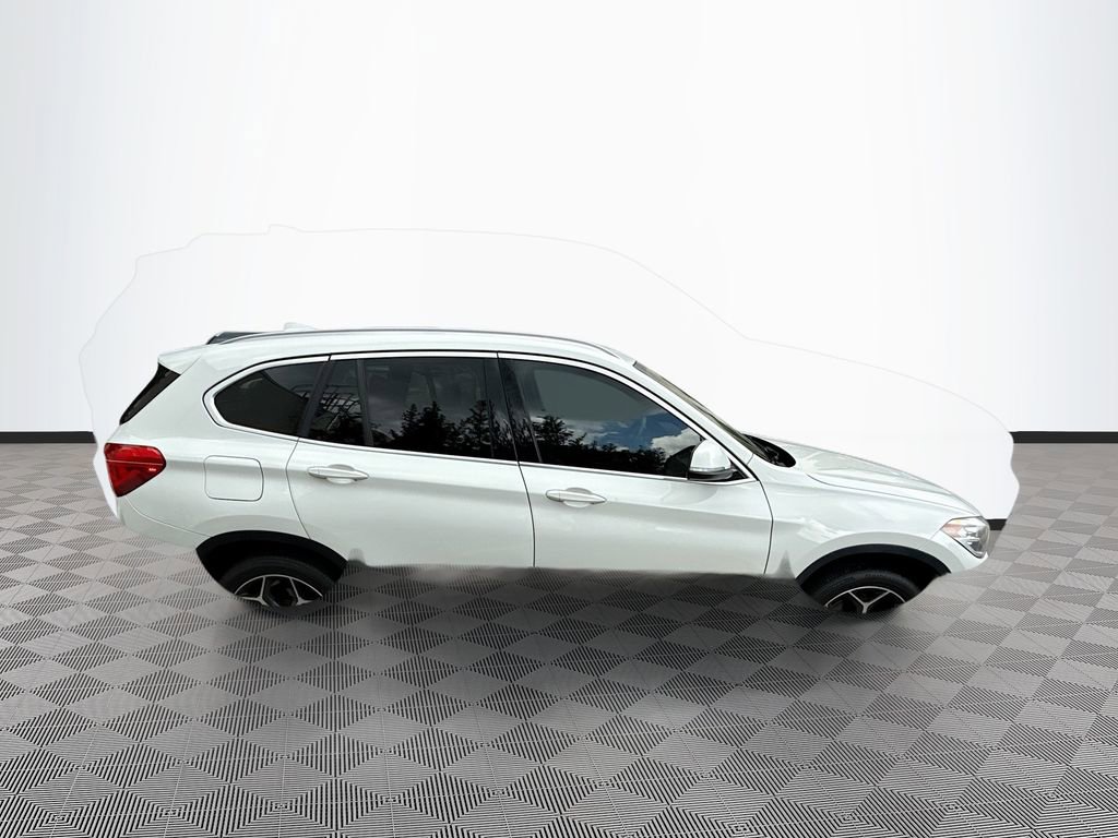 Used 2018 BMW X1 xDrive28i image 9