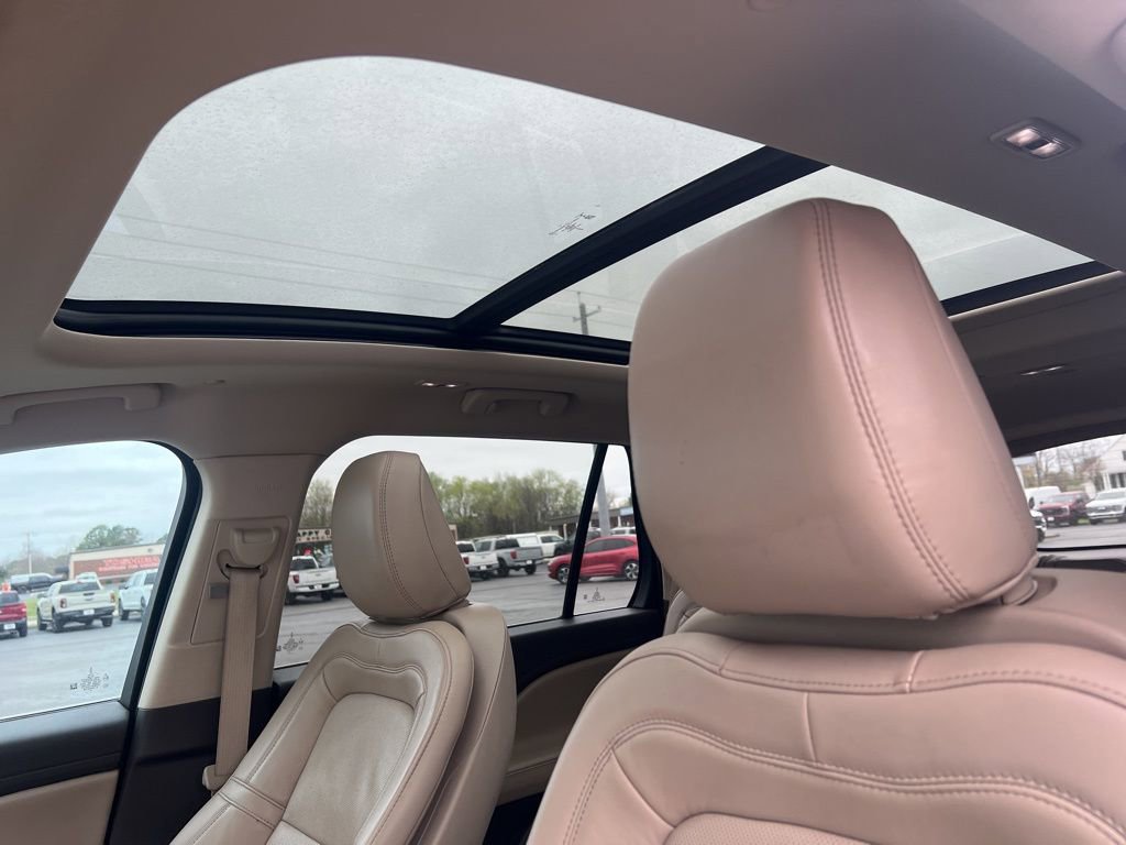 Used 2022 Lincoln Aviator Reserve w/ Elements Package Plus image 6