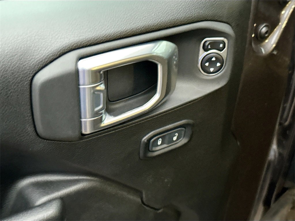 Used 2023 Jeep Wrangler Sport S image 19