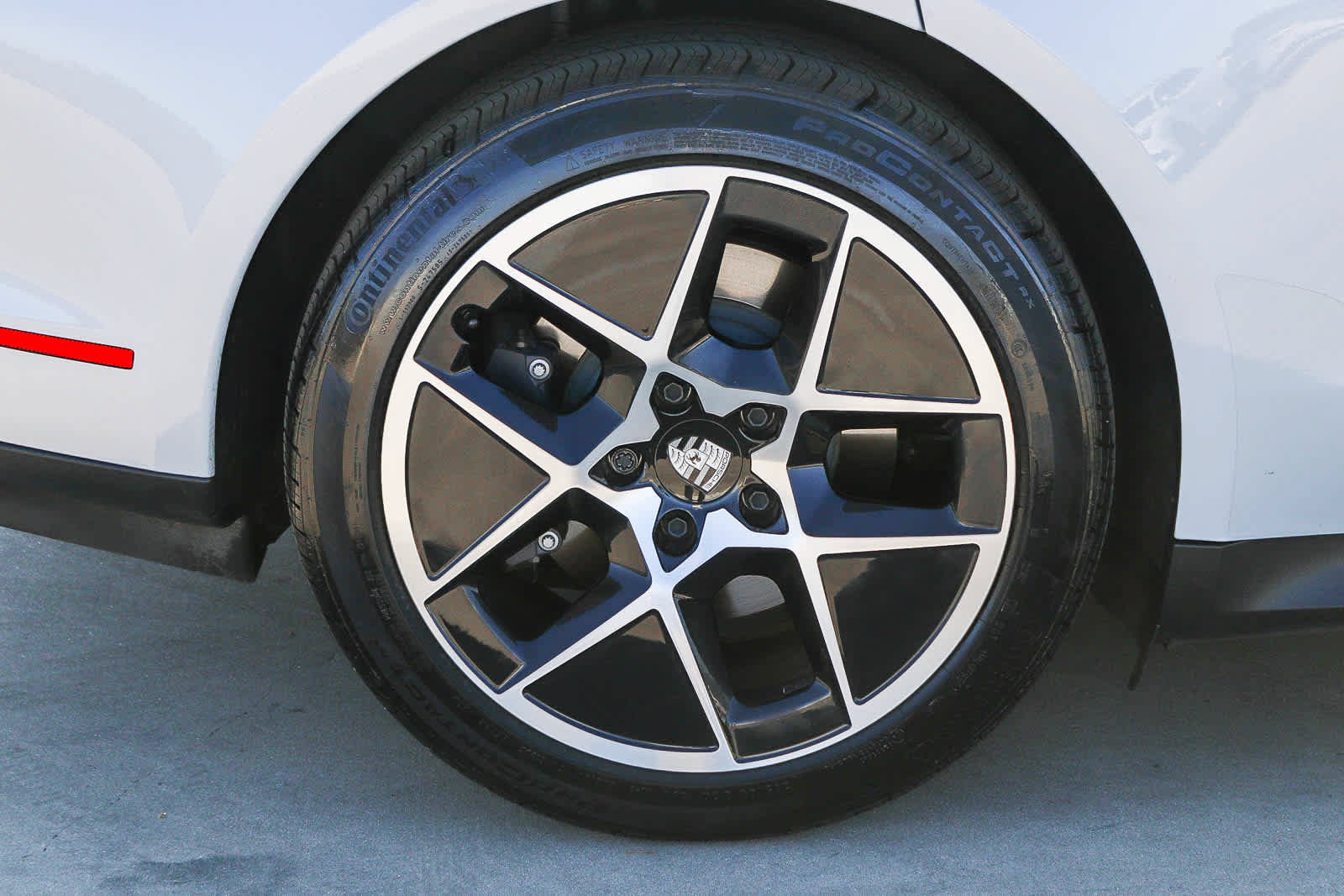 Used 2025 Porsche Taycan RWD image 10