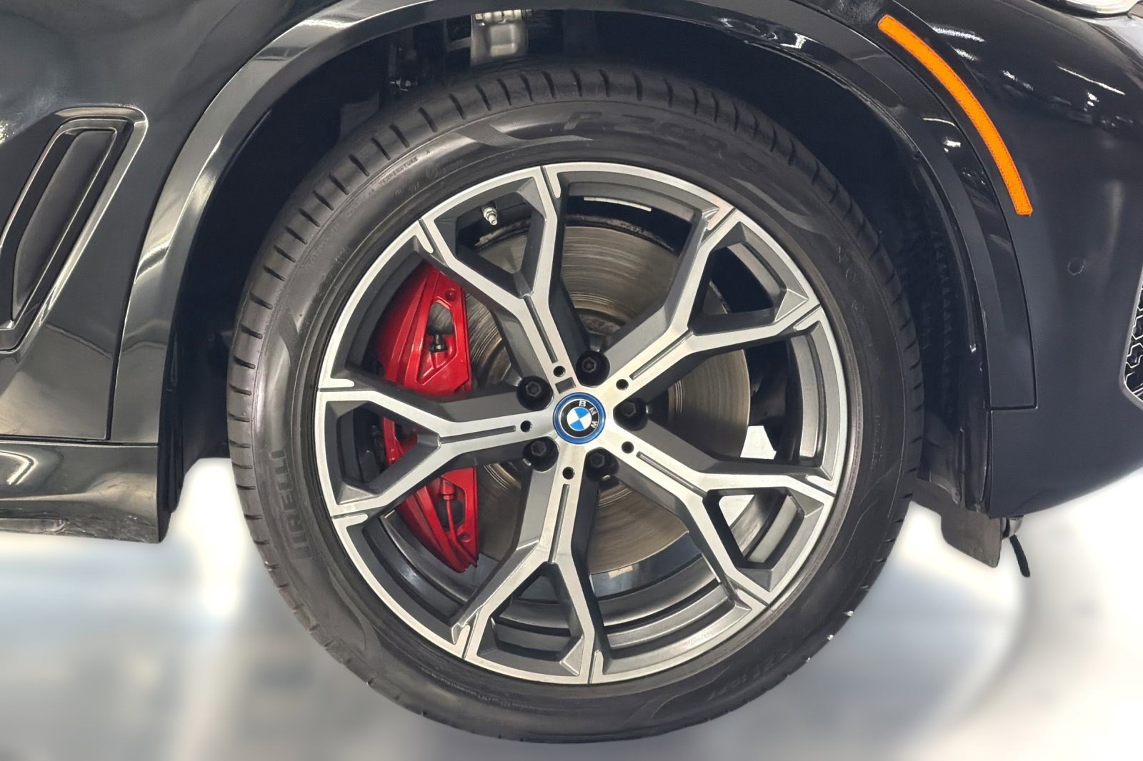 Used 2023 BMW X5 xDrive45e w/ Executive Package AWD/4WD image 12