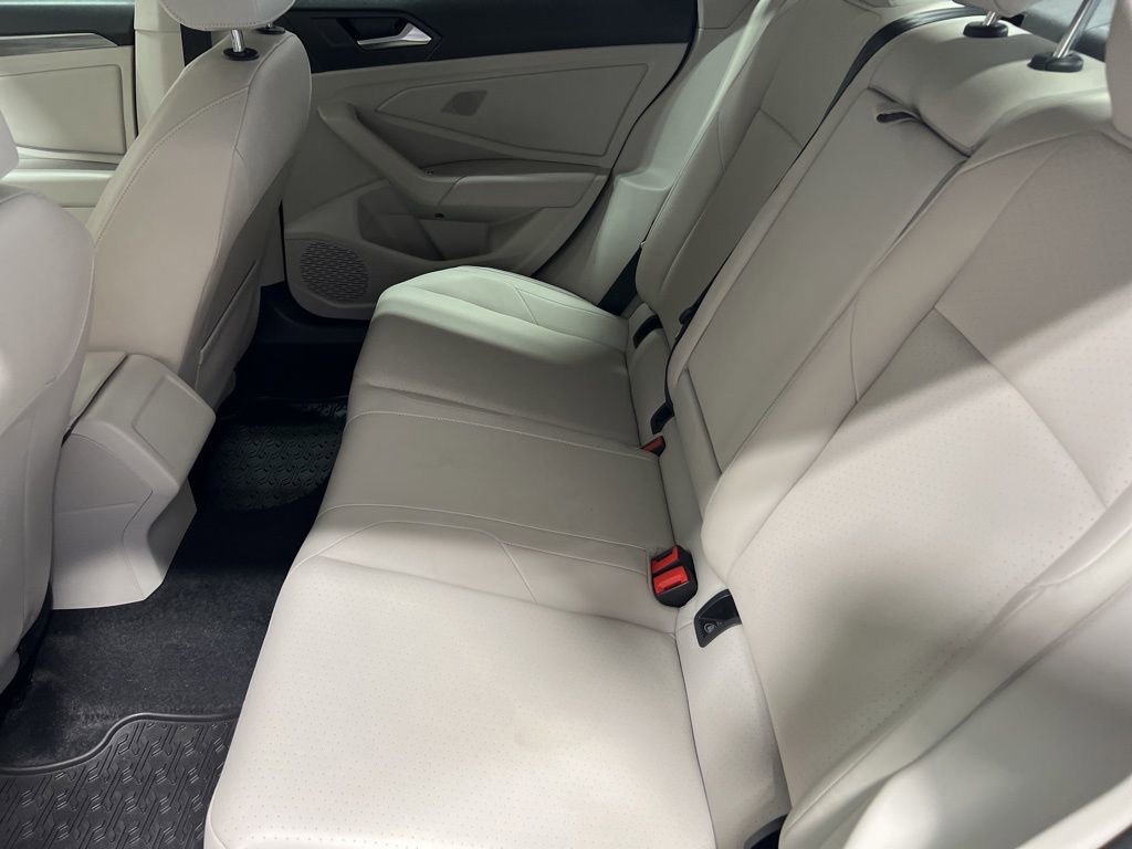 Used 2019 Volkswagen Jetta SEL image 25