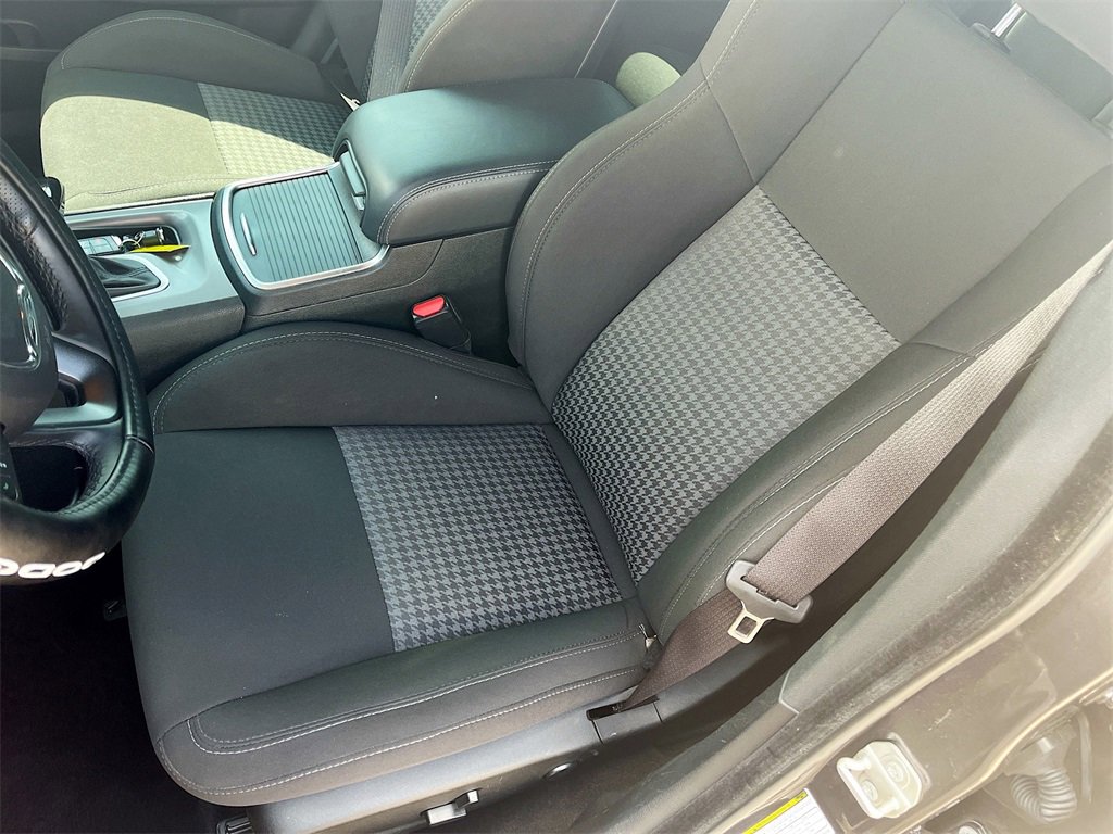 Used 2023 Dodge Charger R/T w/ Cold Weather Package image 19