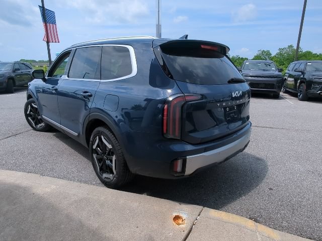 Used 2023 Kia Telluride EX w/ EX Captain's Chair Package AWD/4WD image 31