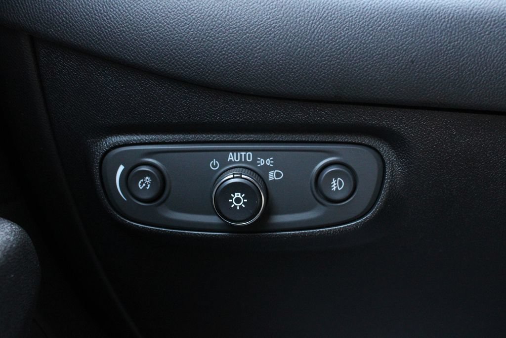 Used 2018 Chevrolet Equinox Premier AWD/4WD image 11